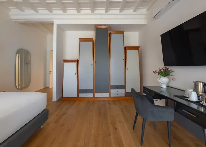 Ara Di Marte Living Art Πανσιόν 4*